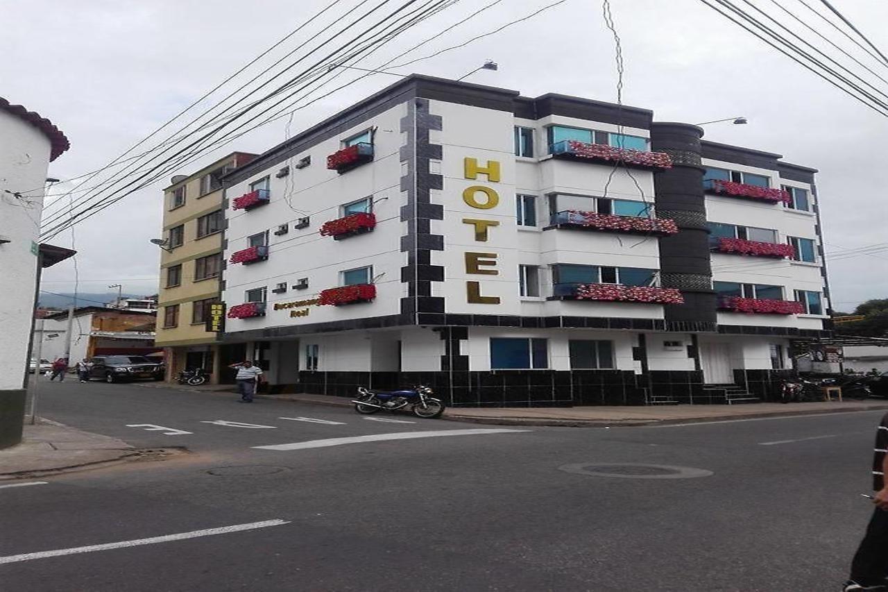 Hotel Bucaramanga Real מראה חיצוני תמונה