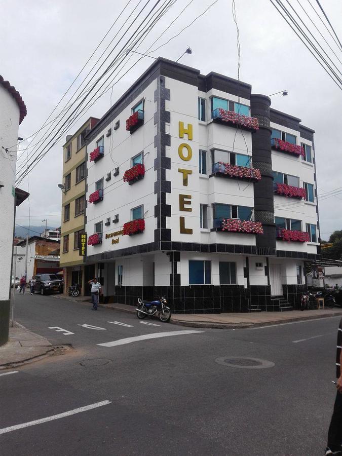 Hotel Bucaramanga Real מראה חיצוני תמונה